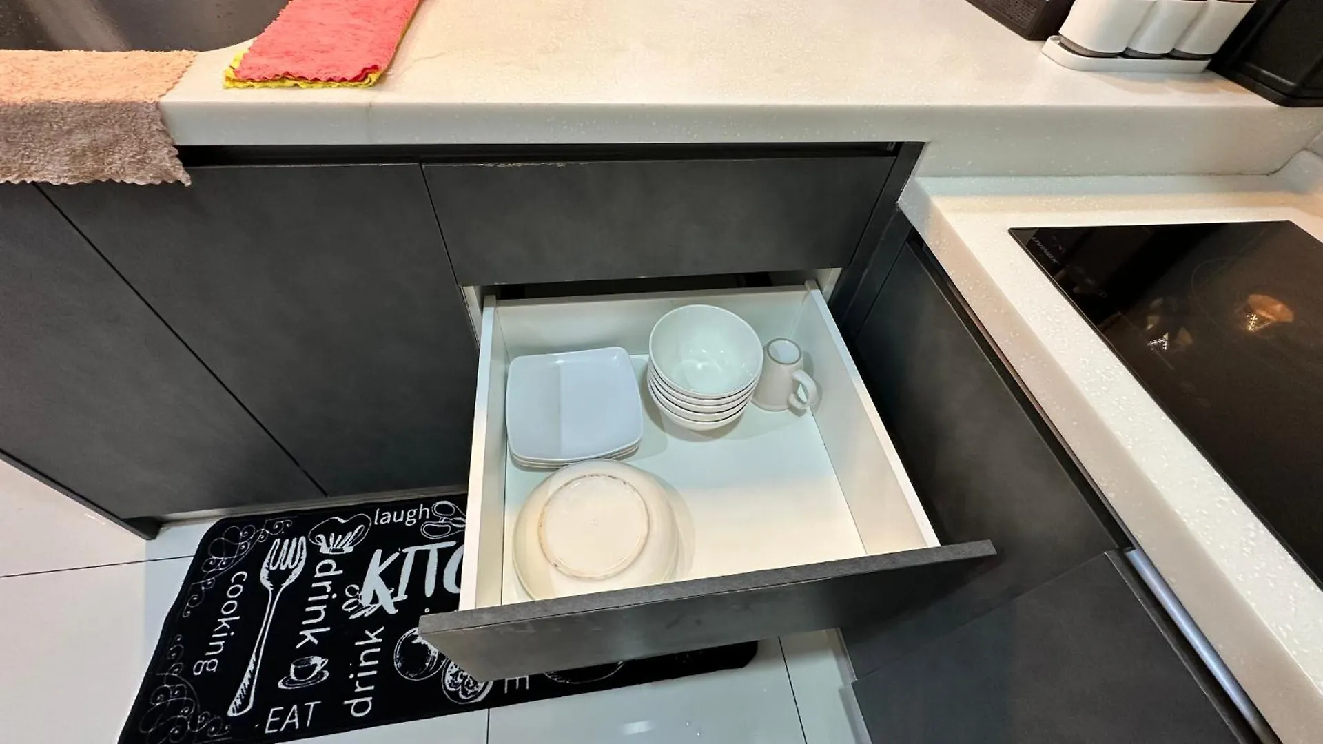 Sutera Avenue Kk Near Imago By Kita Homestay 코타키나발루 말레이시아